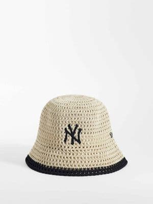 New Era NY Yankees womens knitted bucket hat