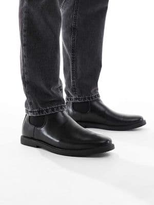 SEQWL round toe chelsea boots