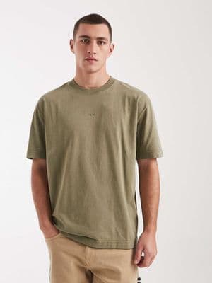 Hollister elevated chest logo t-shirt