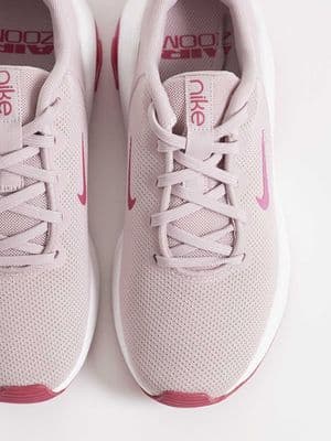 Nike Training Air Zoom Bella 7 sneakers