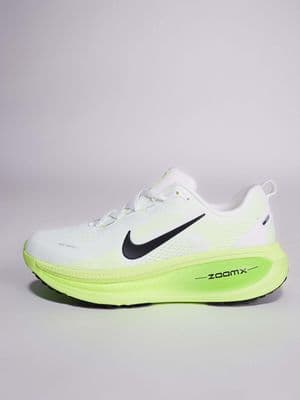 Nike Running Vomero 18 running sneakers