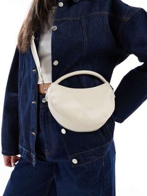 PASQ circle grab bag