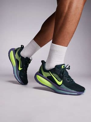 Nike Running Vomero 18 sneakers