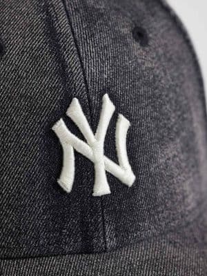 New Era NY Yankees 9forty acid wash denim cap