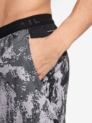 Nike Running Trail printed 7 inch shorts