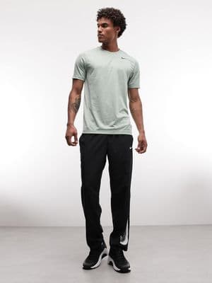 Nike Training Form Dri-FIT sweatpants