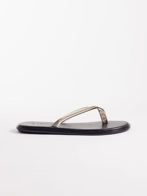 SEQWL jelly flip flops