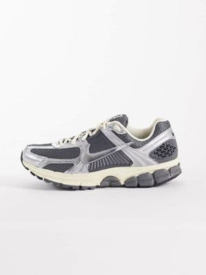 Nike Zoom Vomero 5 sneakers