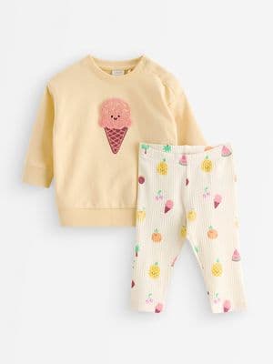Set with sweatshirt and leggings