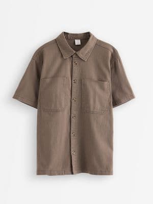 Short-sleeved shirt