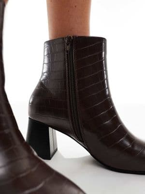 London Rebel Wide Fit Nova mid ankle boots