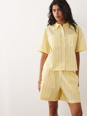 JDY mid waist shorts