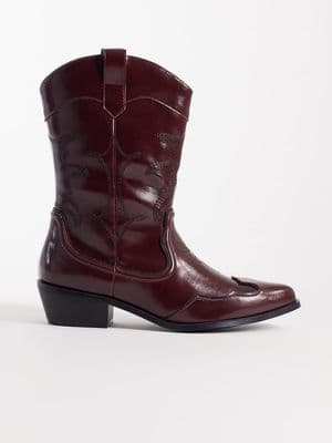 Glamorous low ankle cowboy boots
