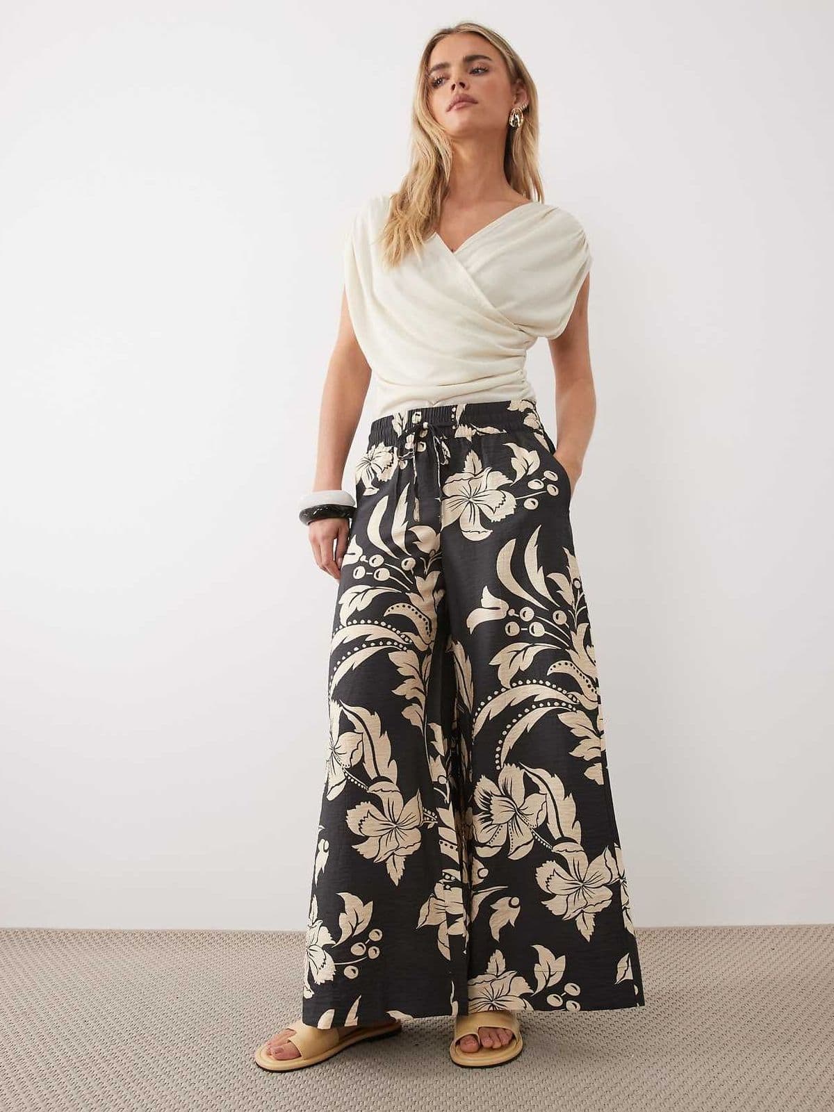 ASOS product image c025521daee0